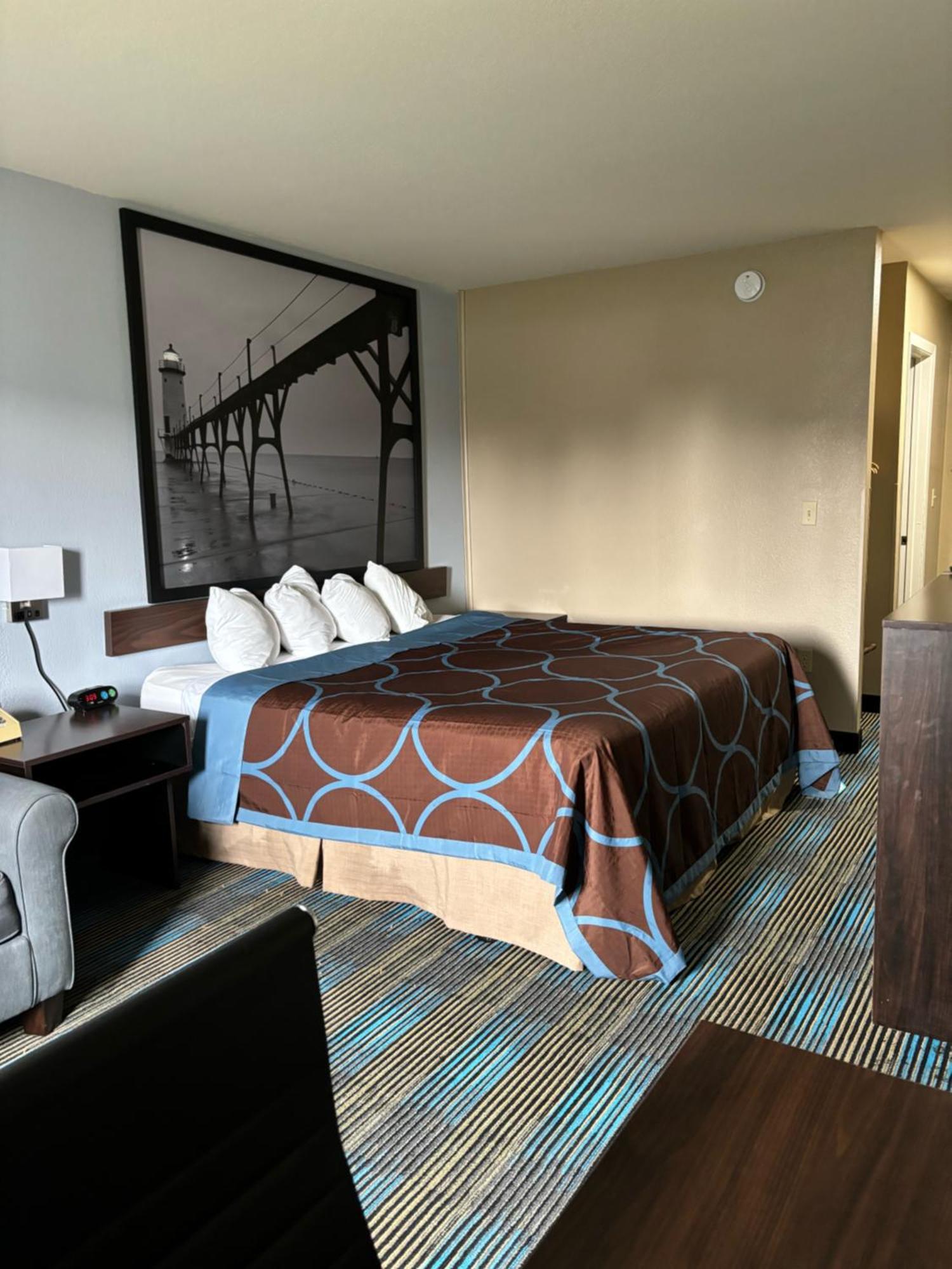 Super 8 By Wyndham Escanaba Exteriér fotografie