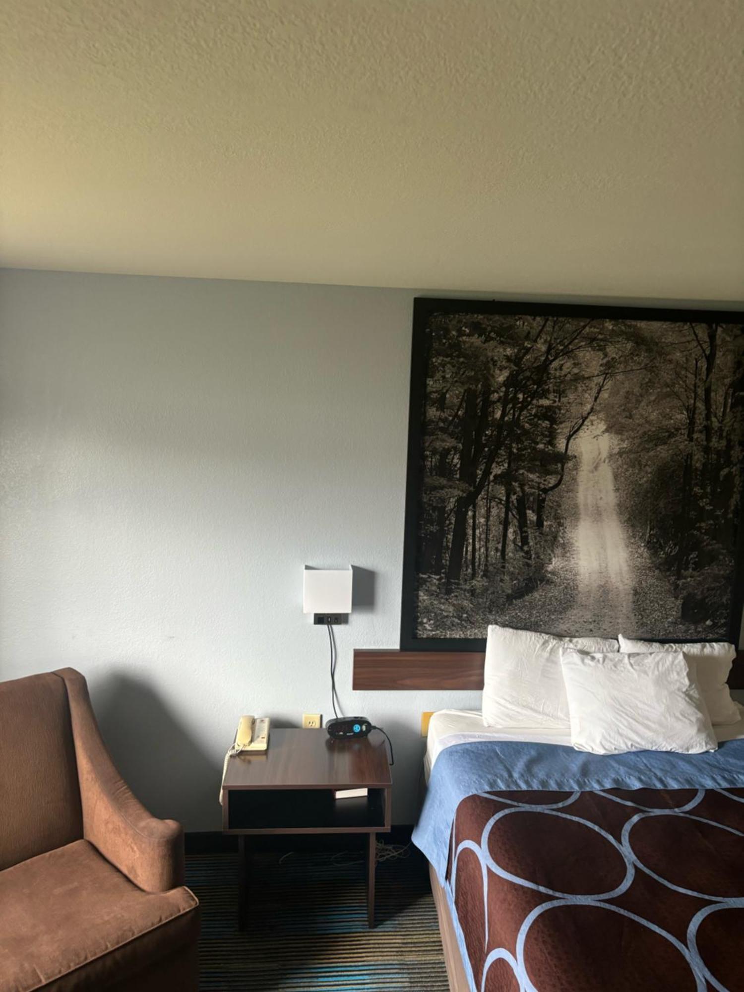 Super 8 By Wyndham Escanaba Exteriér fotografie